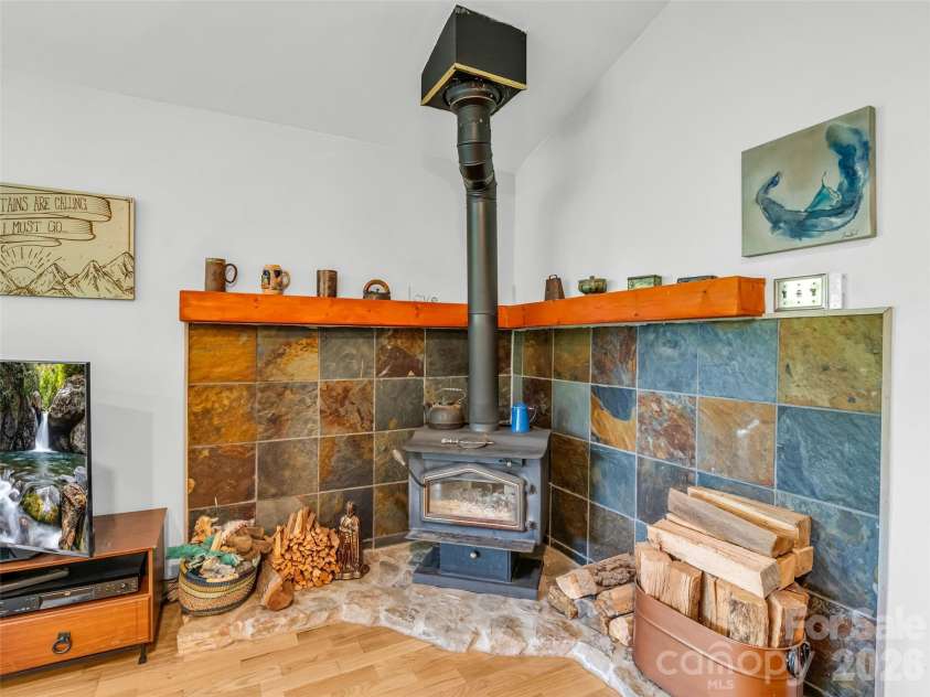 20 Kimberly Road, Black Mountain, NC 28711.  MLS# CAR4400937, YatesRealty ID 36599. 