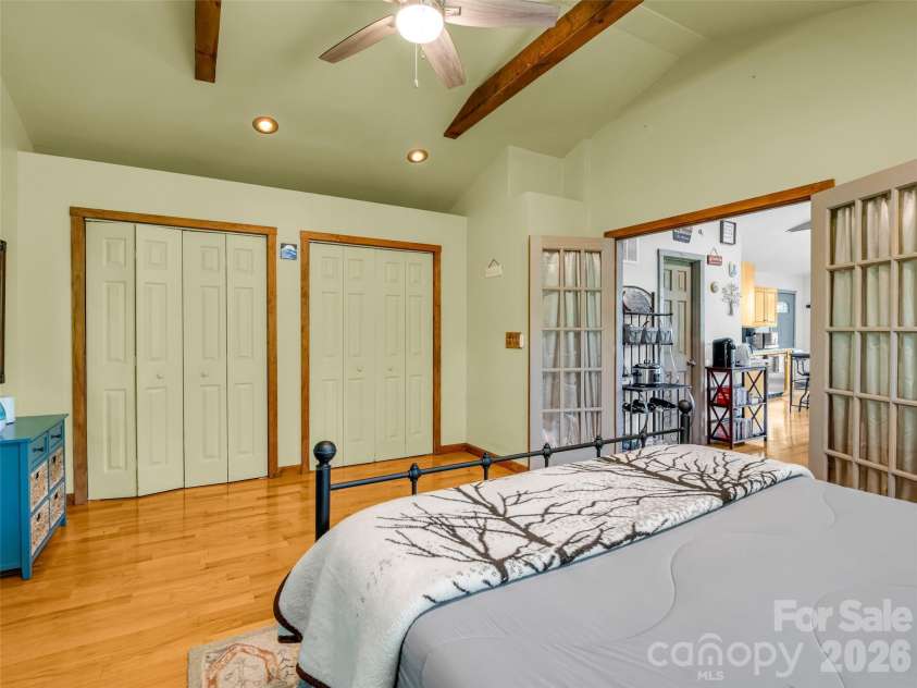 20 Kimberly Road, Black Mountain, NC 28711.  MLS# CAR4400937, YatesRealty ID 36599. 