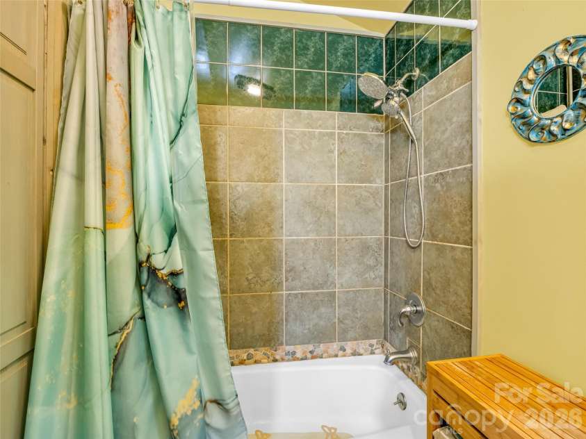 20 Kimberly Road, Black Mountain, NC 28711.  MLS# CAR4400937, YatesRealty ID 36599. 