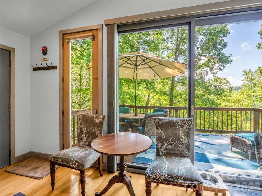 20 Kimberly Road, Black Mountain, NC 28711.  MLS# CAR4400937, YatesRealty ID 36599. 