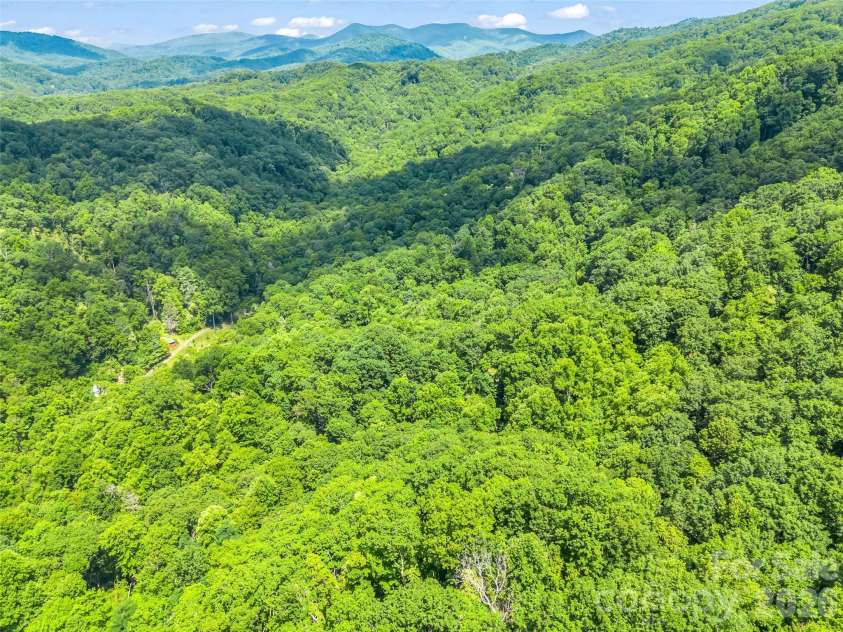 20 Kimberly Road, Black Mountain, NC 28711.  MLS# CAR4400937, YatesRealty ID 36599. 