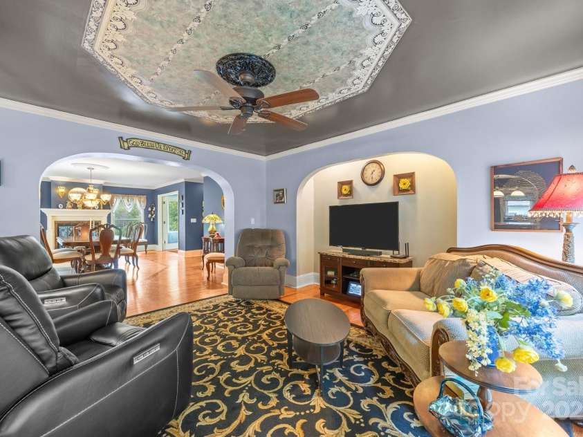 235 Kinder Lane, Canton, NC 28716.  MLS# CAR4270406, YatesRealty ID 366. 