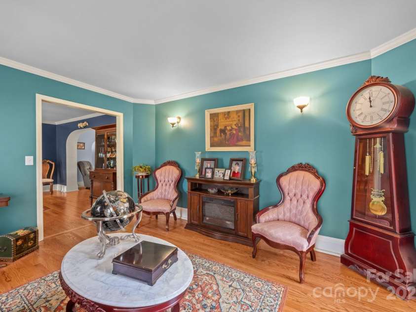 235 Kinder Lane, Canton, NC 28716.  MLS# CAR4270406, YatesRealty ID 366. 