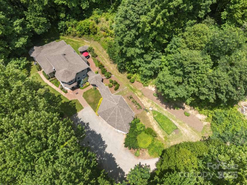 235 Kinder Lane, Canton, NC 28716.  MLS# CAR4270406, YatesRealty ID 366. 