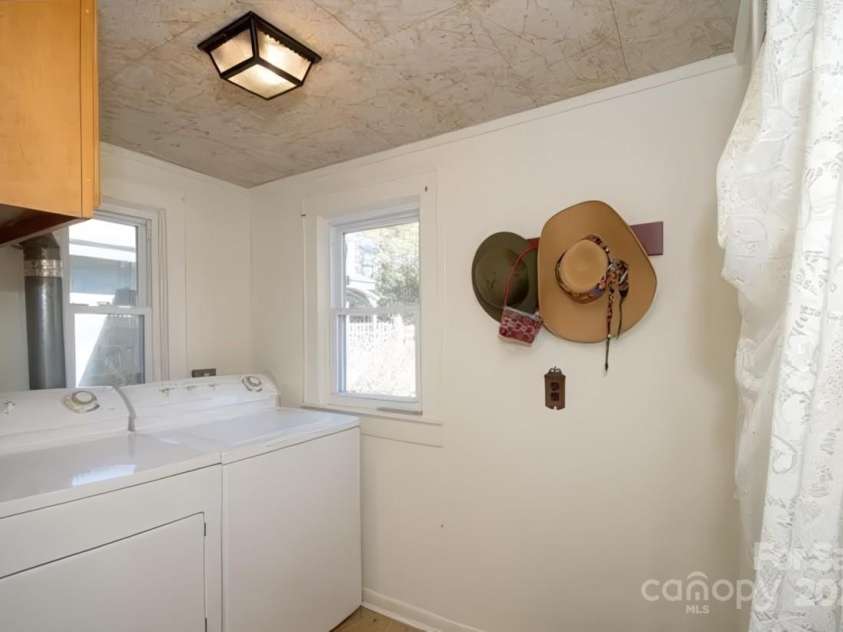 365 Old Haw Creek Road, Asheville, NC 28805.  MLS# CAR4307424, YatesRealty ID 366. 