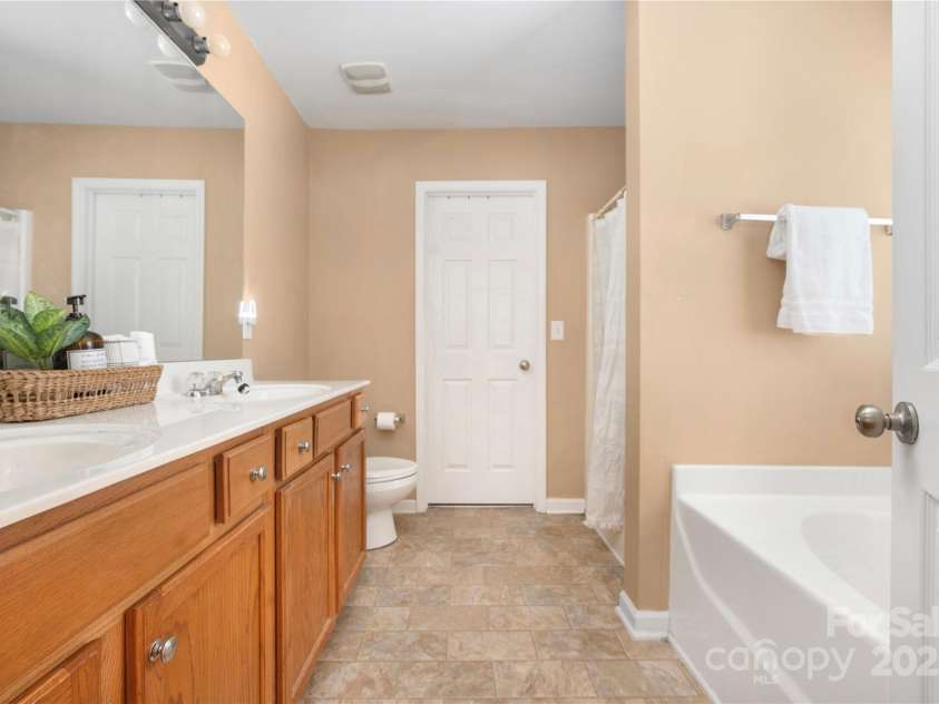 128 Lacona Trace, Mooresville, NC 28115.  MLS# CAR4222843, YatesRealty ID 3660. 