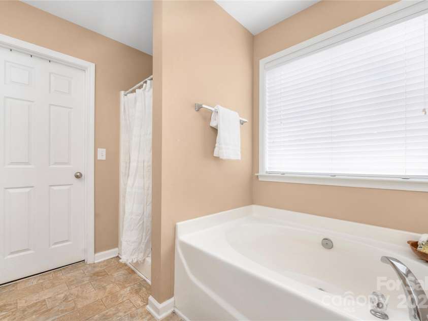 128 Lacona Trace, Mooresville, NC 28115.  MLS# CAR4222843, YatesRealty ID 3660. 