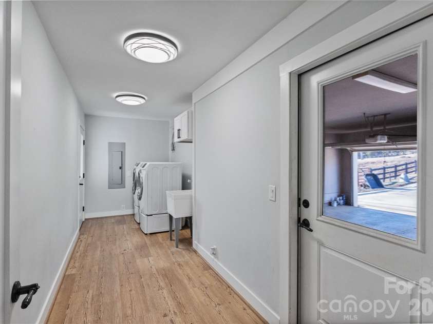 1780 Sierra Road, York, SC 29745.  MLS# CAR4335918, YatesRealty ID 3660. Main house mud room