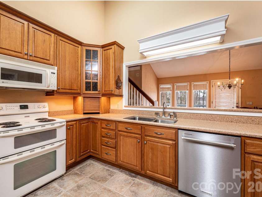 240 Goshen Terrace, Wilkesboro, NC 28697.  MLS# CAR4262846, YatesRealty ID 3660. Kitchen