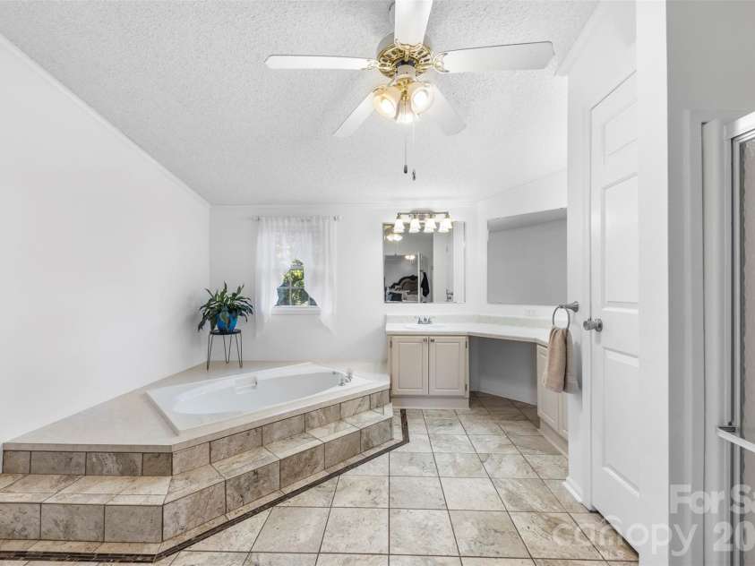 320 Huffstetler Lake Road, Dallas, NC 28034.  MLS# CAR4383842, YatesRealty ID 36603. 