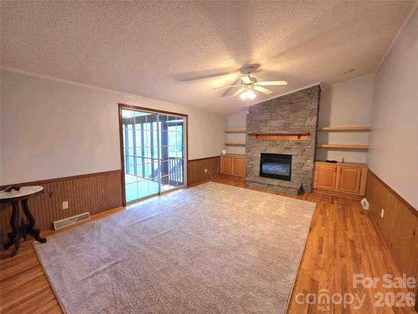 320 Huffstetler Lake Road, Dallas, NC 28034.  MLS# CAR4383842, YatesRealty ID 36603. 