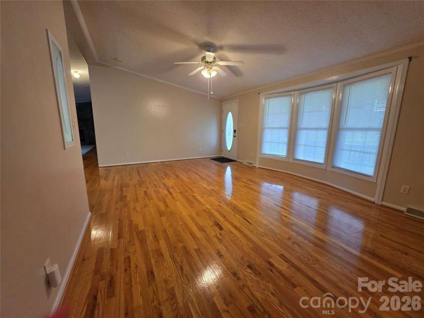 320 Huffstetler Lake Road, Dallas, NC 28034.  MLS# CAR4383842, YatesRealty ID 36603. 
