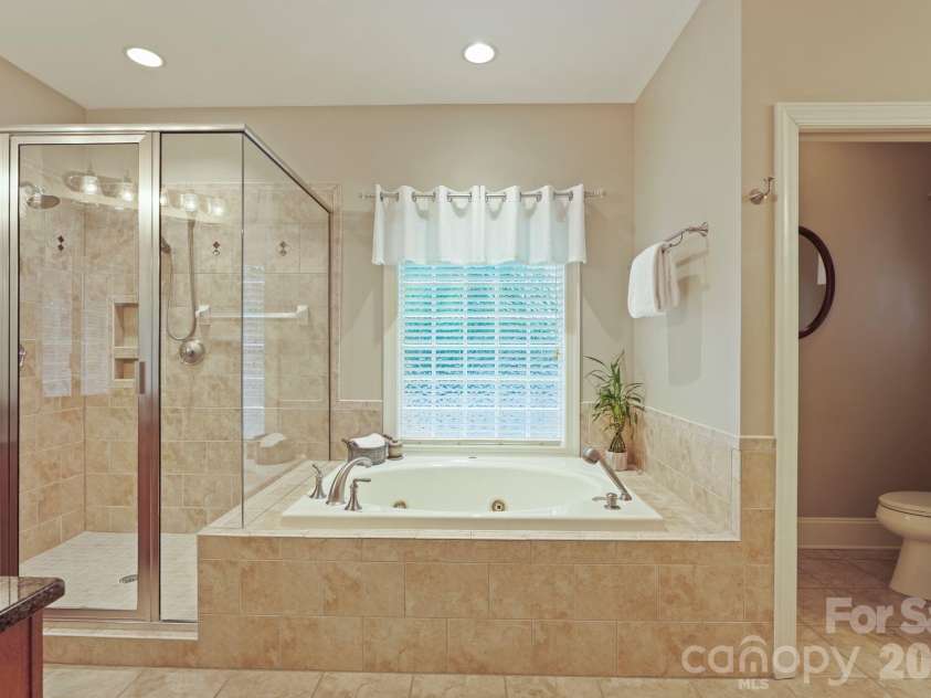4325 Artesian Cove Court, Denver, NC 28037.  MLS# CAR4399170, YatesRealty ID 36604. 