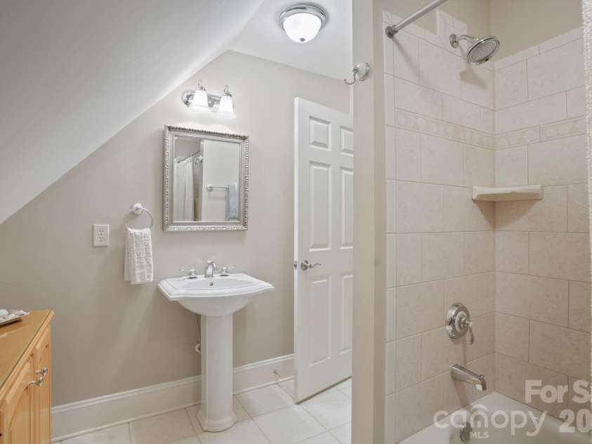 4325 Artesian Cove Court, Denver, NC 28037.  MLS# CAR4399170, YatesRealty ID 36604. 