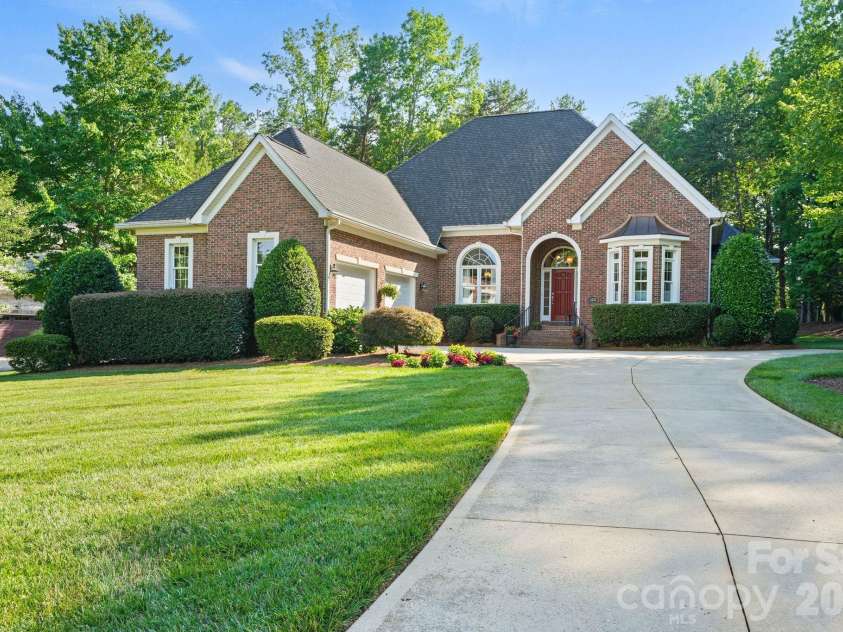 4325 Artesian Cove Court, Denver, NC 28037.  MLS# CAR4399170, YatesRealty ID 36604. Welcome Home
