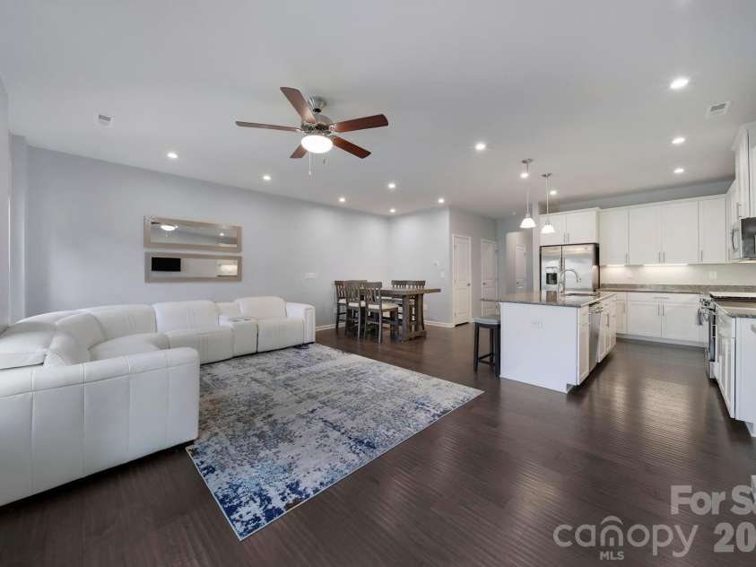 502 Park Meadows Drive, Matthews, NC 28104.  MLS# CAR4397927, YatesRealty ID 36606. 