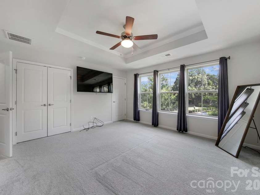 502 Park Meadows Drive, Matthews, NC 28104.  MLS# CAR4397927, YatesRealty ID 36606. 