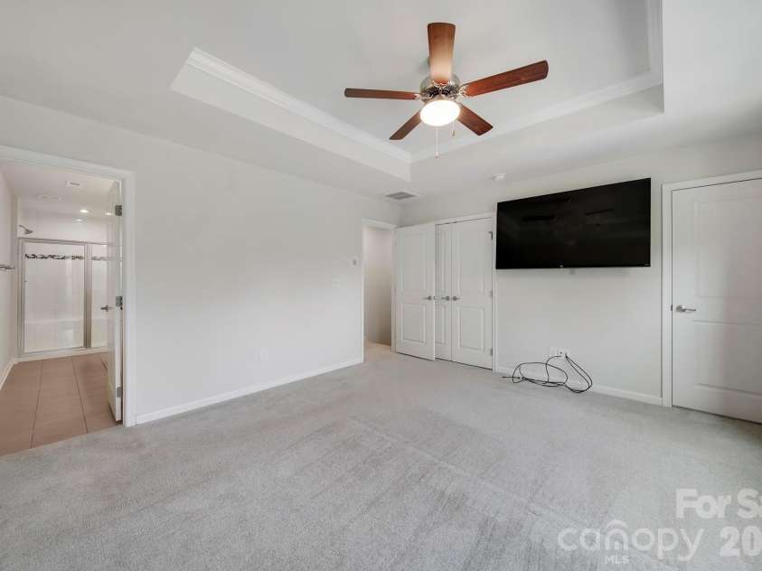 502 Park Meadows Drive, Matthews, NC 28104.  MLS# CAR4397927, YatesRealty ID 36606. 