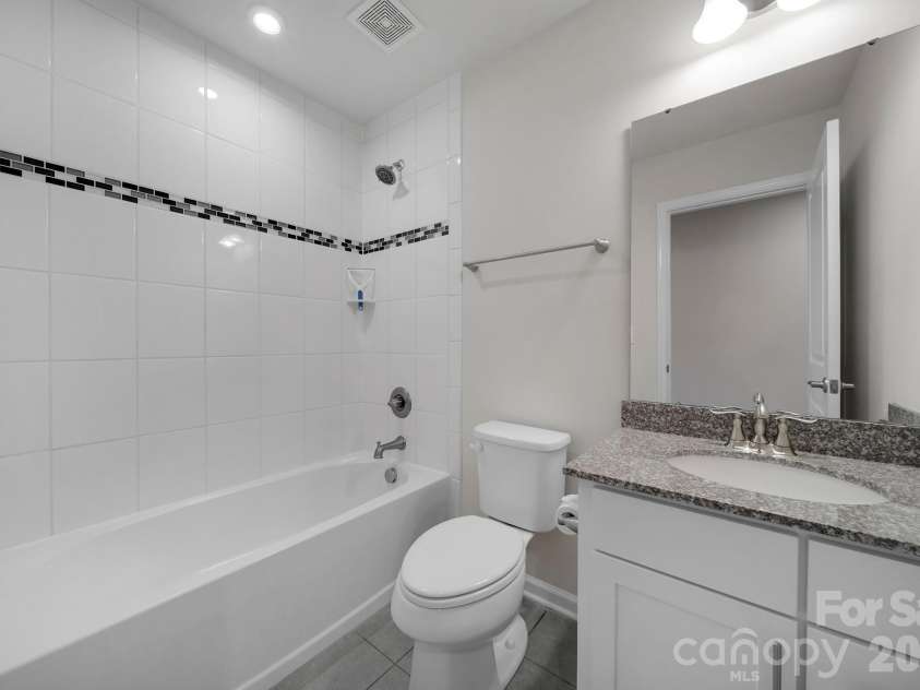 502 Park Meadows Drive, Matthews, NC 28104.  MLS# CAR4397927, YatesRealty ID 36606. 