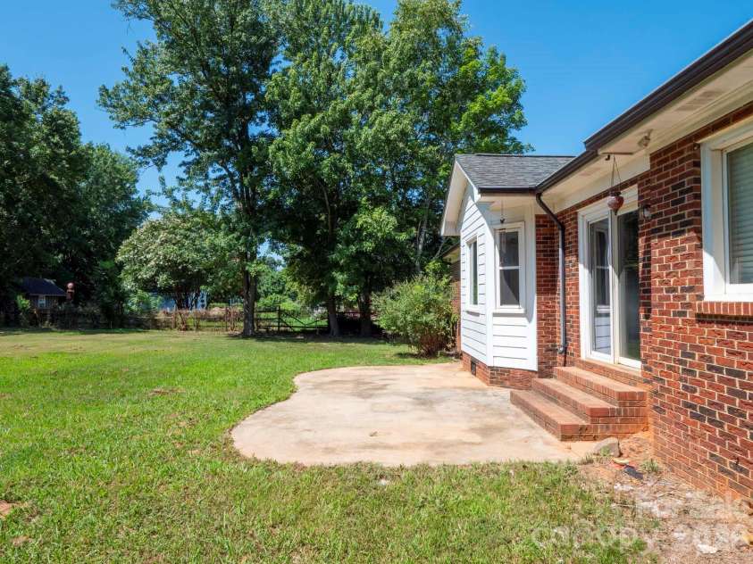 3117 Karen Lane, Monroe, NC 28110.  MLS# CAR4402796, YatesRealty ID 36608. 