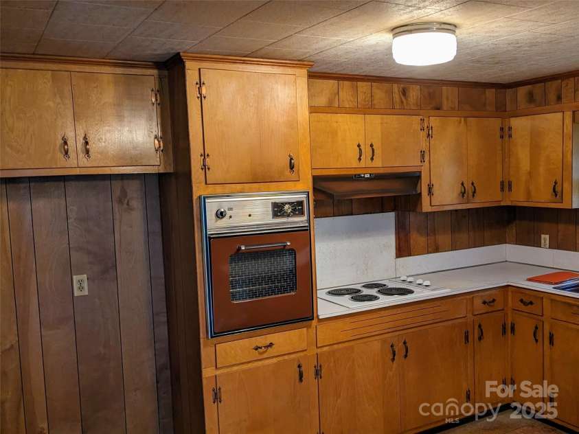 188 Debby Lane, Rutherfordton, NC 28139.  MLS# CAR4277091, YatesRealty ID 3661. 