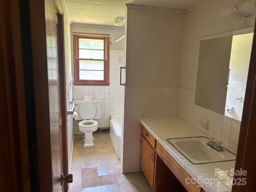 188 Debby Lane, Rutherfordton, NC 28139.  MLS# CAR4277091, YatesRealty ID 3661. 