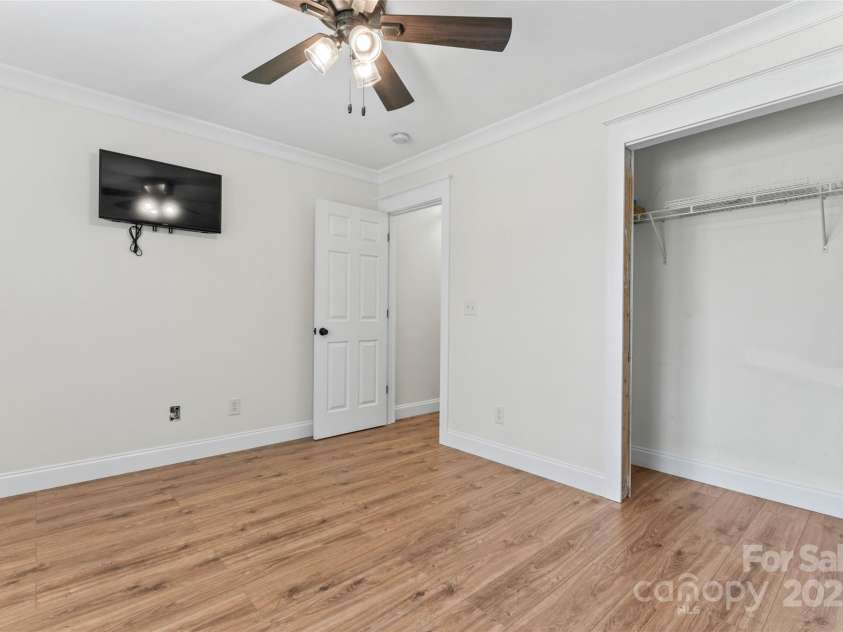4053 Crestview Drive, Rock Hill, SC 29732.  MLS# CAR4223876, YatesRealty ID 3661. 