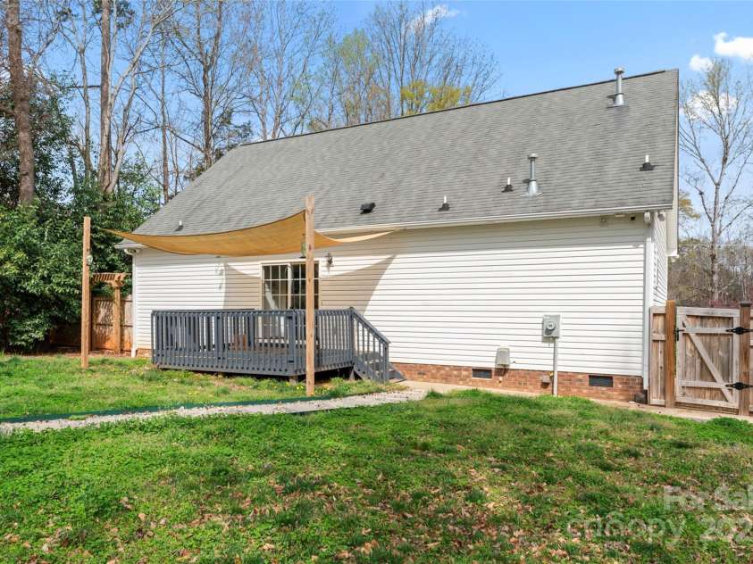 4053 Crestview Drive, Rock Hill, SC 29732.  MLS# CAR4223876, YatesRealty ID 3661. 
