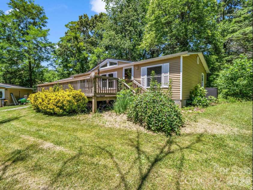 11 Charlie Hill Memorial Drive, Fairview, NC 28730.  MLS# CAR4398558, YatesRealty ID 36610. Main home