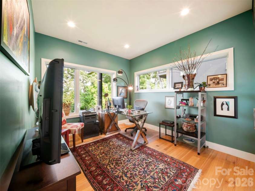 220 Riverview Drive, Asheville, NC 28806.  MLS# CAR4398289, YatesRealty ID 36611. 