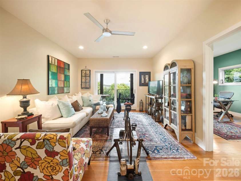 220 Riverview Drive, Asheville, NC 28806.  MLS# CAR4398289, YatesRealty ID 36611. 
