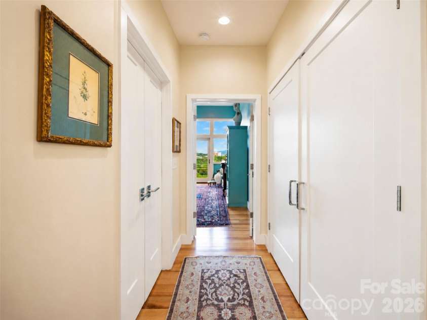 220 Riverview Drive, Asheville, NC 28806.  MLS# CAR4398289, YatesRealty ID 36611. 