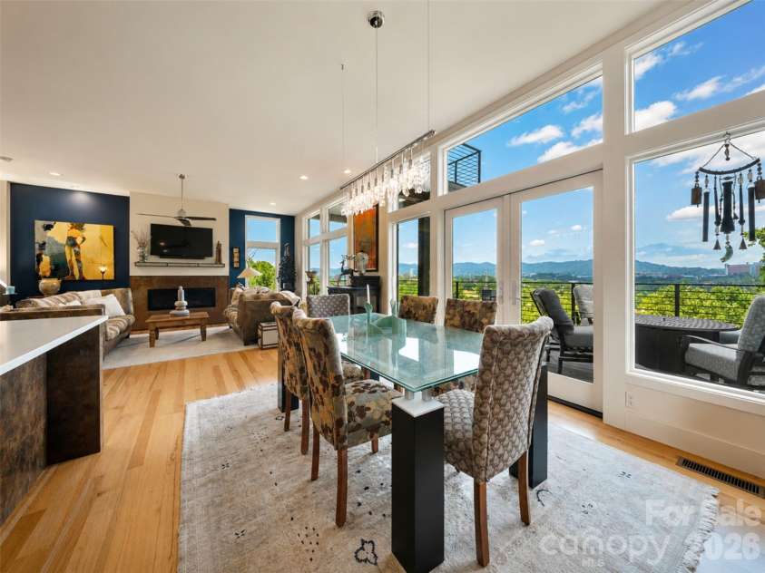 220 Riverview Drive, Asheville, NC 28806.  MLS# CAR4398289, YatesRealty ID 36611. 