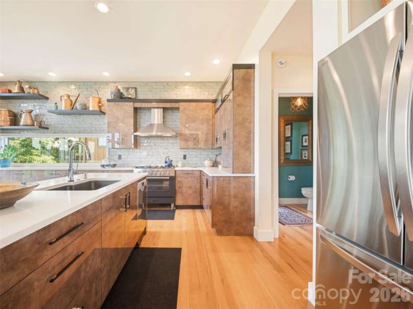 220 Riverview Drive, Asheville, NC 28806.  MLS# CAR4398289, YatesRealty ID 36611. Custom Kitchen