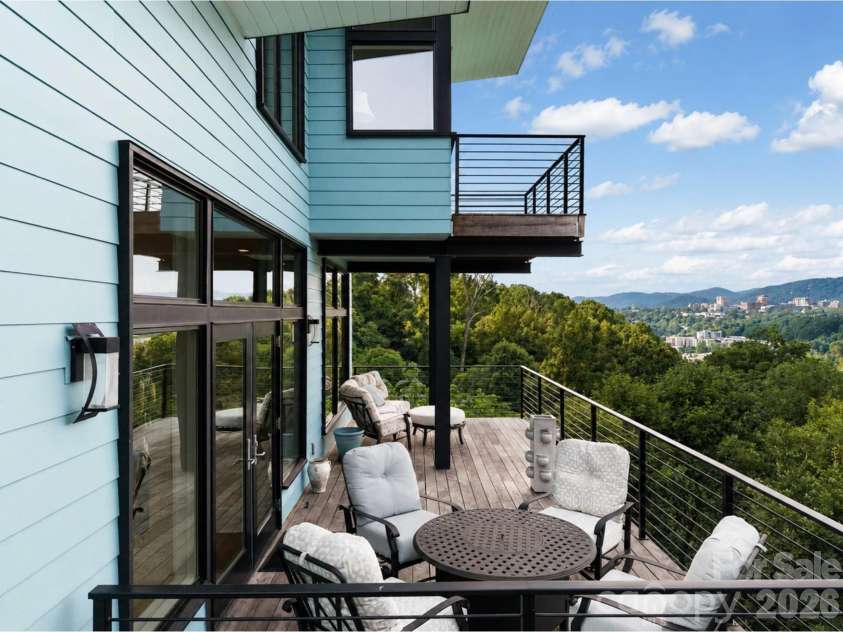 220 Riverview Drive, Asheville, NC 28806.  MLS# CAR4398289, YatesRealty ID 36611. Main Deck