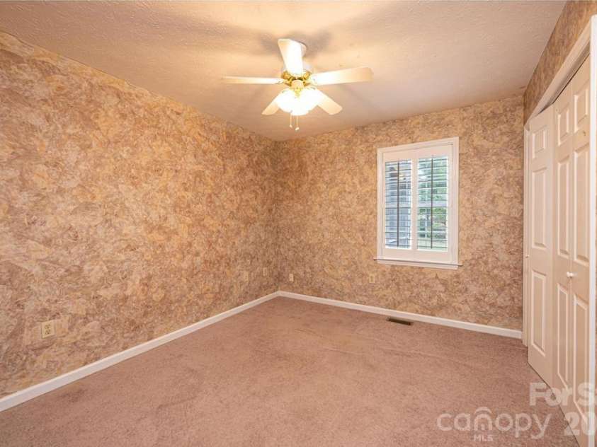 185 Hickman Avenue, Hudson, NC 28638.  MLS# CAR4399442, YatesRealty ID 36613. 