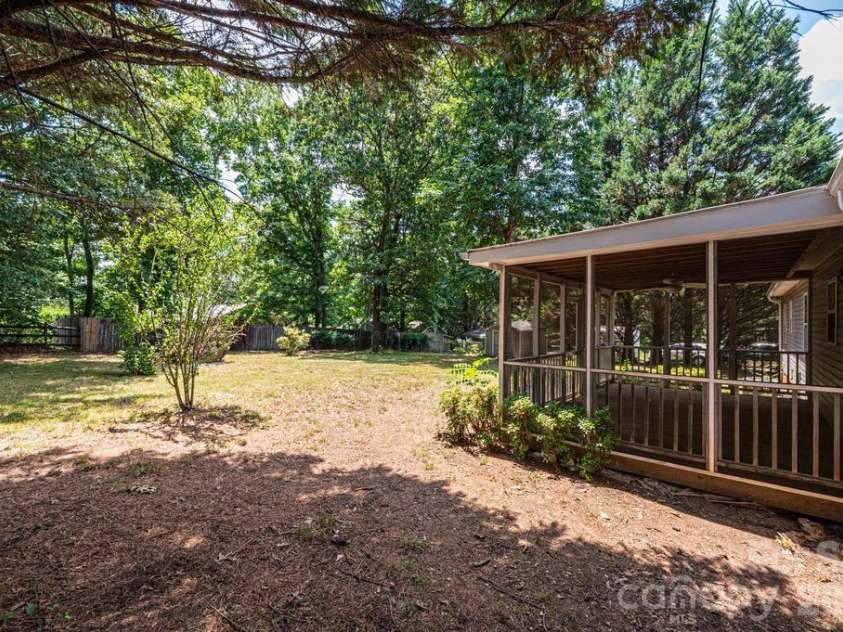 185 Hickman Avenue, Hudson, NC 28638.  MLS# CAR4399442, YatesRealty ID 36613. 