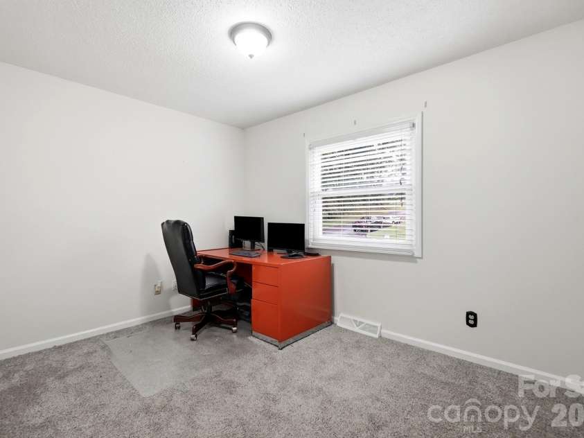 2600 Providence Drive, Gastonia, NC 28052.  MLS# CAR4381747, YatesRealty ID 36615. 