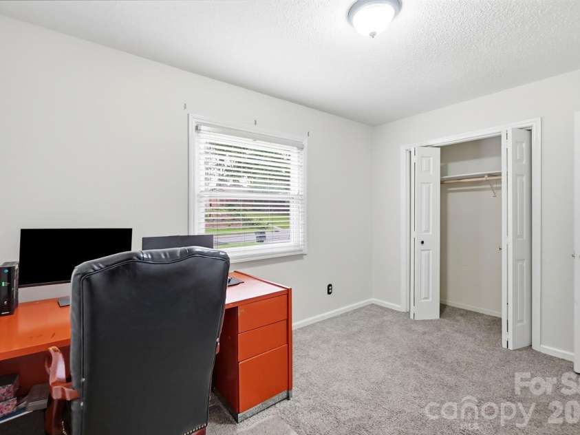 2600 Providence Drive, Gastonia, NC 28052.  MLS# CAR4381747, YatesRealty ID 36615. 