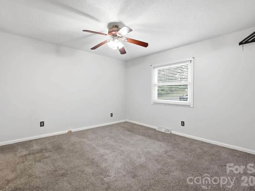 2600 Providence Drive, Gastonia, NC 28052.  MLS# CAR4381747, YatesRealty ID 36615. 