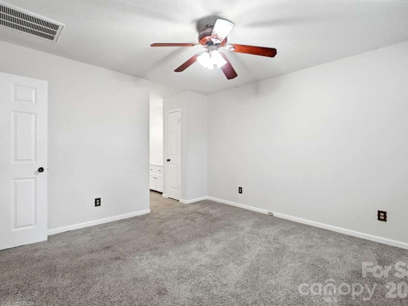 2600 Providence Drive, Gastonia, NC 28052.  MLS# CAR4381747, YatesRealty ID 36615. 