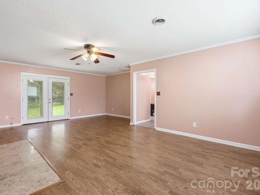 2600 Providence Drive, Gastonia, NC 28052.  MLS# CAR4381747, YatesRealty ID 36615. 