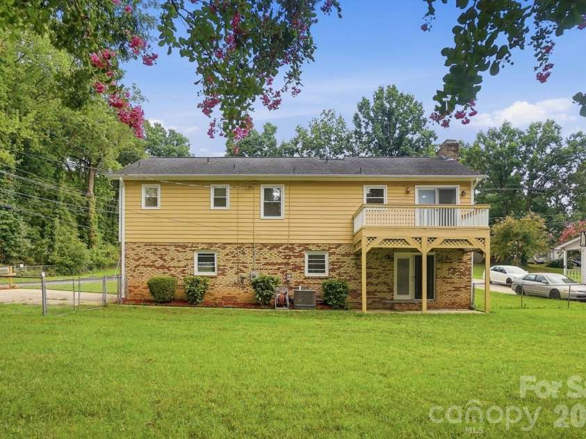 2600 Providence Drive, Gastonia, NC 28052.  MLS# CAR4381747, YatesRealty ID 36615. 