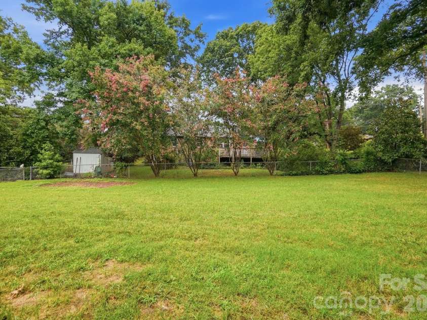 2600 Providence Drive, Gastonia, NC 28052.  MLS# CAR4381747, YatesRealty ID 36615. 