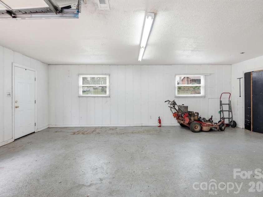 2600 Providence Drive, Gastonia, NC 28052.  MLS# CAR4381747, YatesRealty ID 36615. Garage with epoxy flooring