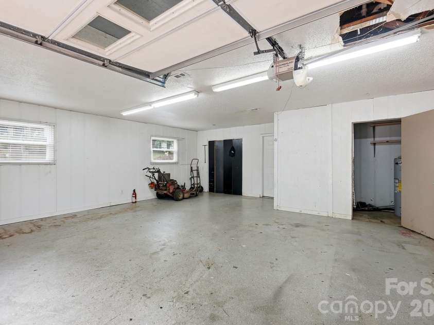 2600 Providence Drive, Gastonia, NC 28052.  MLS# CAR4381747, YatesRealty ID 36615. Huge garage and workshop