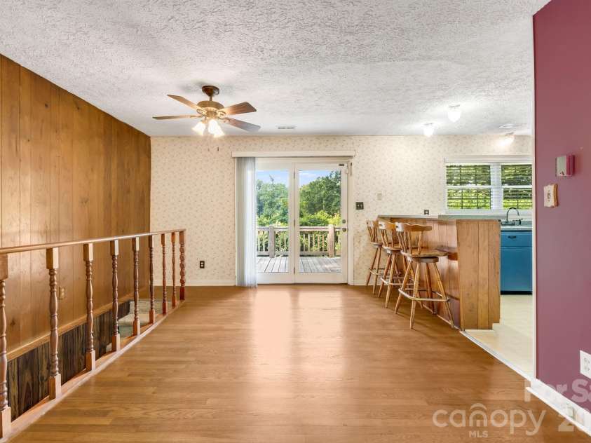 63 Baker Place, Asheville, NC 28806.  MLS# CAR4394760, YatesRealty ID 36616. 