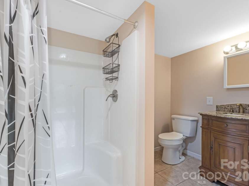 63 Baker Place, Asheville, NC 28806.  MLS# CAR4394760, YatesRealty ID 36616. 