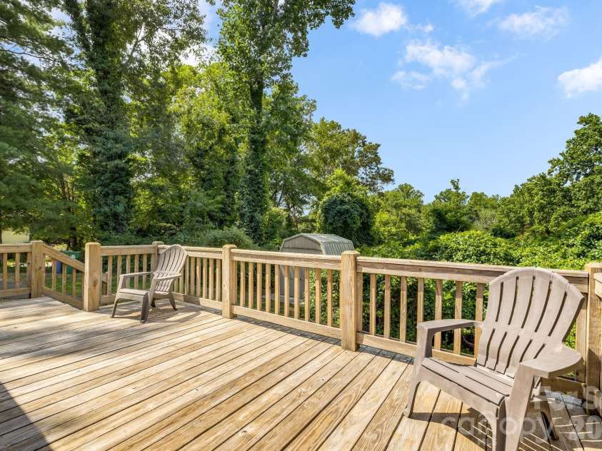 63 Baker Place, Asheville, NC 28806.  MLS# CAR4394760, YatesRealty ID 36616. 