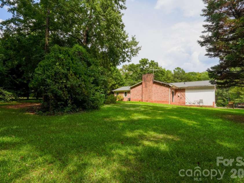 2718 Ridgewood Lane, Rock Hill, SC 29730.  MLS# CAR4396515, YatesRealty ID 36617. Back Yard 2